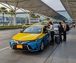 แท็กซี่ขอนแก่น Taxi Khonkaen แท็กซี่สนามบินขอนแก่น แท็กซี่บขส จองแท็กซี่ล่วงหน้า ลดทันที Book Taxi เบอร์โทรแท็กซี่ เรียกแท็กซี่ บริการแท็กซี่ 24ชม แท็กซี่นำเที่ยว เหมาแท็กซี่ ไปต่างจังหวัด แท็กซี่เหมาวัน แท็กซี่เหมาชั่วโมง แท็กซี่ขนาดใหญ่ 7ที่นั่ง เหมารถตู้ เช่ารถตู้ พร้อมคนขับ รถเหมา รถรับจ้าง แท็กซี่รับส่งต่างจังหวัด แท็กซี่รับส่งต่างอำเภอ แกร็บแท็กซี่ Grab Taxi ตกลงราคาได้เหมาแท็กซี่ Hire Taxi เหมาแท็กซี่ไปต่างจังหวัด เหมารถ Hire Car เหมาแท็กซี่ขนาดใหญ่ VIP TAXI เหมารถขนาดใหญ่ 7 ที่นั่ง