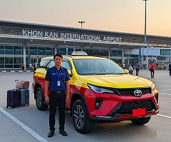 แท็กซี่ขอนแก่น Taxi Khonkaen แท็กซี่สนามบินขอนแก่น แท็กซี่บขส จองแท็กซี่ล่วงหน้า ลดทันที Book Taxi เบอร์โทรแท็กซี่ เรียกแท็กซี่ บริการแท็กซี่ 24ชม แท็กซี่นำเที่ยว เหมาแท็กซี่ ไปต่างจังหวัด แท็กซี่เหมาวัน แท็กซี่เหมาชั่วโมง แท็กซี่ขนาดใหญ่ 7ที่นั่ง เหมารถตู้ เช่ารถตู้ พร้อมคนขับ รถเหมา รถรับจ้าง แท็กซี่รับส่งต่างจังหวัด แท็กซี่รับส่งต่างอำเภอ แกร็บแท็กซี่ Grab Taxi ตกลงราคาได้ เหมาแท็กซี่ Hire Taxi เหมาแท็กซี่ไปต่างจังหวัด เหมารถ Hire Car เหมาแท็กซี่ขนาดใหญ่ VIP TAXI เหมารถขนาดใหญ่ 7 ที่นั่ง