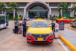 เหมารถกระบะ VAN VIP TAXI ค่า เรียกแท็กซี่ 20บาท ศูนย์บริการแท็กซี่ 24 ชั่วโมง แท็กซี่ใหม่สะอาดแอร์เย็นสบาย บริการทุกระดับประทับใจ แท็กซี่ วีไปพี TAXI VIP แท็กซี่ 7 ที่นั่ง PRIVATE TAXI รถแท็กซี่รับส่งสนามบิน AIRPORT TAXI แท็กซี่ บขส BUS TERMINAL TAXI แท็กซี่ขอนแก่น KHONKAEN TAXI แท็กซี่ไทยแลนด์ THAILAND TAXI
